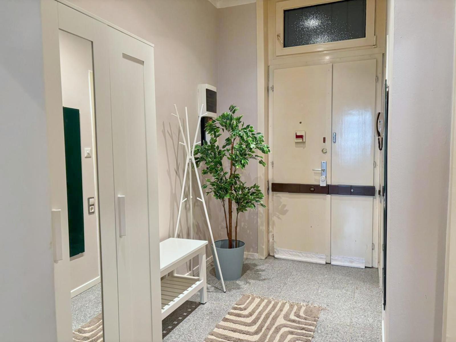 Spacious And Near Metro I Close To Parks I Akh Apartment Vienna Luaran gambar